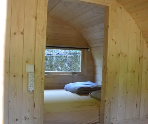 Chon Du Tarn مكان تخييم Bédouès