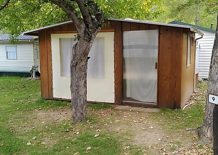 Chon Du Tarn مكان تخييم Bédouès